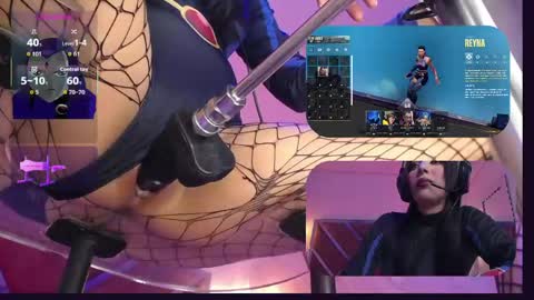 Snapshot of sweetie_cloe chatting on 05/22/26, 10:37 sweetie_cloe online show from 05/22/26, 10:37