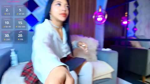 Snapshot of sweetie_foxxxx chatting on 10/18/25, 11:11 violeta online show from 10/18/25, 11:11