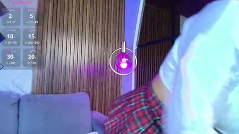 Snapshot of sweetie_foxxxx chatting on 10/24/25, 11:06 violeta online show from 10/24/25, 11:06