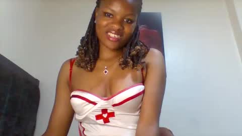 Snapshot of sweetie_lee chatting on 11/29/25, 02:14 sweetie lee online show from 11/29/25, 02:14