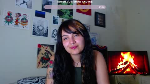 Snapshot of sweetie_maryy chatting on 01/25/25, 09:35 Maria  my insta sweetie maryy   online show from 01/25/25, 09:35