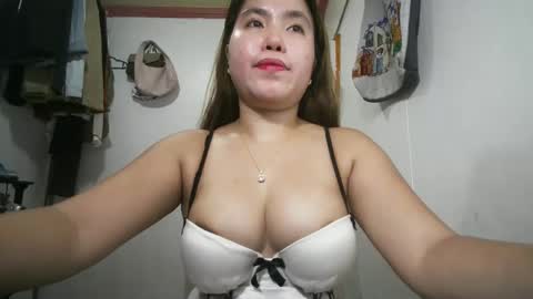 Snapshot of sweetie_trishiaxx chatting on 03/27/26, 10:26 Your GoodGirlSweet trish online show from 03/27/26, 10:26