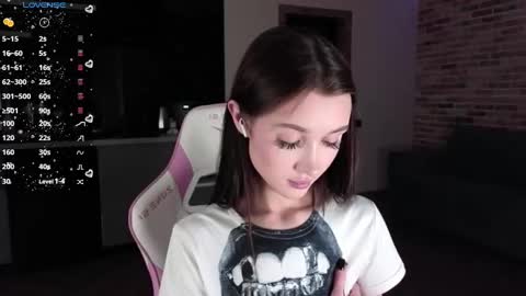 Snapshot of sweetiebones chatting on 12/29/24, 12:23 bratty gf online show from 12/29/24, 12:23