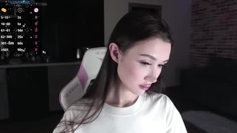 Snapshot of sweetiebones chatting on 01/24/25, 03:45 bratty gf online show from 01/24/25, 03:45