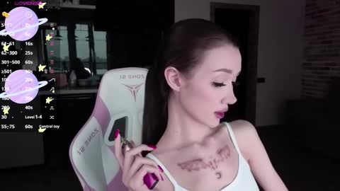 Snapshot of sweetiebones chatting on 02/12/25, 03:07 bratty gf online show from 02/12/25, 03:07