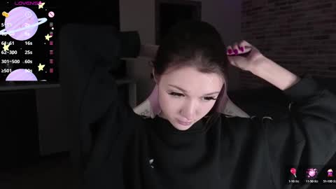 Snapshot of sweetiebones chatting on 02/13/25, 04:17 bratty gf online show from 02/13/25, 04:17