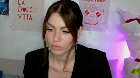 Snapshot of sweetiedarlingxoxox chatting on 05/26/26, 07:21 Daddy Babby Girl online show from 05/26/26, 07:21