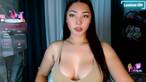 sweetiefox1 online show from 05/25/26, 04:18