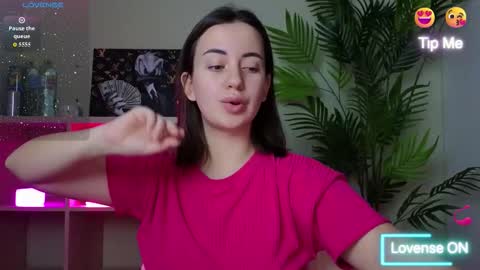 Snapshot of sweetiekendl chatting on 02/14/26, 10:06 Kendl online show from 02/14/26, 10:06