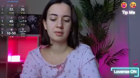 Snapshot of sweetiekendl chatting on 03/05/26, 11:45 Kendl online show from 03/05/26, 11:45