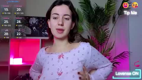 Snapshot of sweetiekendl chatting on 03/18/26, 09:29 Kendl online show from 03/18/26, 09:29