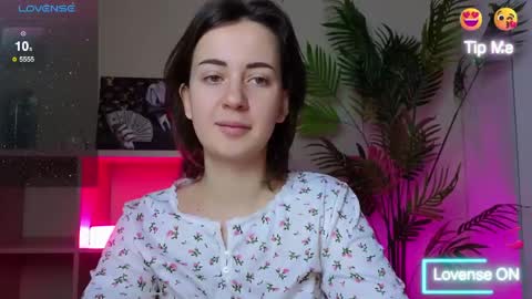 Snapshot of sweetiekendl chatting on 04/18/26, 02:10 Kendl online show from 04/18/26, 02:10