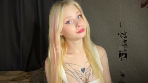 Snapshot of sweetielis chatting on 12/17/24, 04:01 sweetie Lisa3 online show from 12/17/24, 04:01