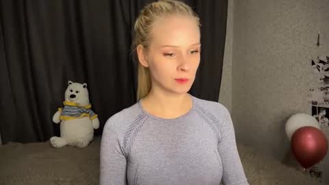 Snapshot of sweetielis chatting on 12/23/24, 02:50 sweetie Lisa3 online show from 12/23/24, 02:50