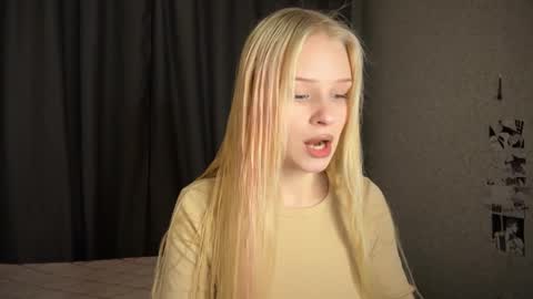 Snapshot of sweetielis chatting on 01/02/25, 03:58 sweetie Lisa3 online show from 01/02/25, 03:58