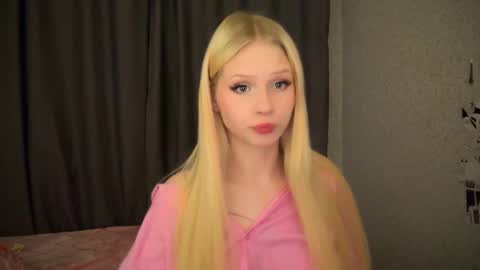 Snapshot of sweetielis chatting on 01/18/25, 05:15 sweetie Lisa3 online show from 01/18/25, 05:15