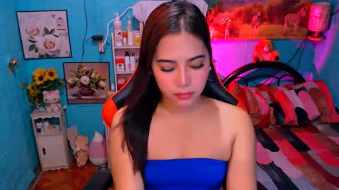 Nicole online show from 12/12/24, 08:10