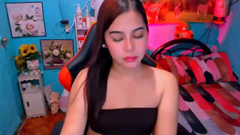 Nicole online show from 12/13/24, 05:21