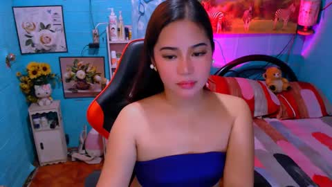 Nicole online show from 01/28/25, 04:39