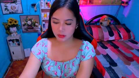 Nicole online show from 03/01/25, 09:04