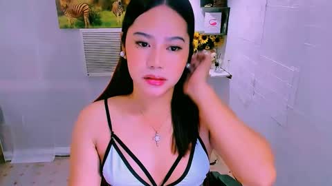 Nicole online show from 10/20/25, 12:11