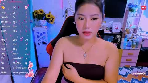 Nicole online show from 12/02/25, 12:49