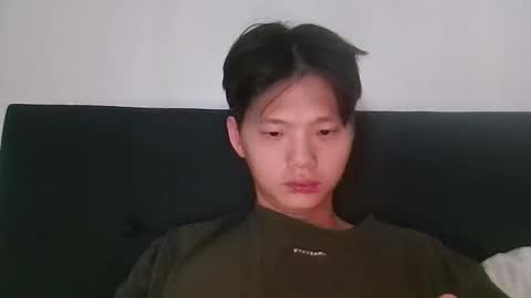 Snapshot of sweetiepuppy421 chatting on 03/01/26, 01:40 sweetiepuppy421 online show from 03/01/26, 01:40