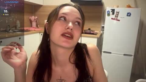 Eva and Lisa online show from 09/08/25, 03:11