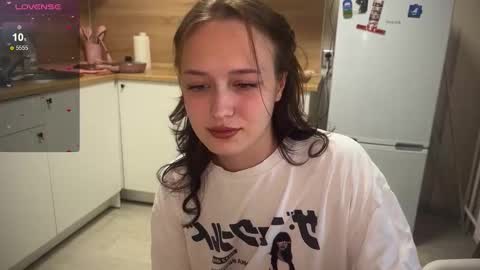 Eva and Lisa online show from 09/09/25, 02:27