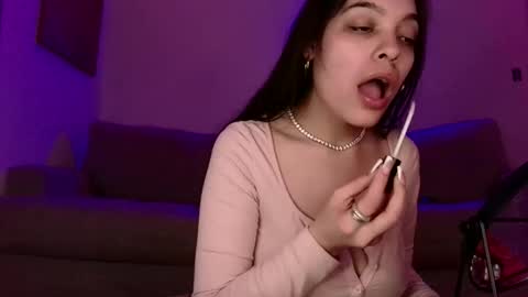 Snapshot of sweetieslikebutter chatting on 02/24/25, 06:36 Blu Sweets online show from 02/24/25, 06:36