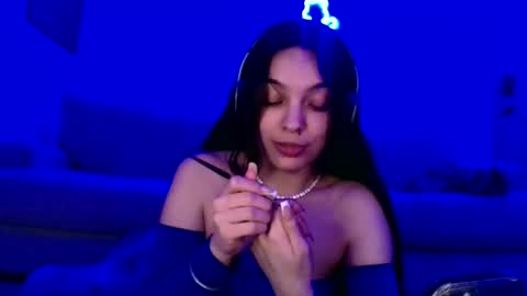 Snapshot of sweetieslikebutter chatting on 02/27/25, 07:55 Blu Sweets online show from 02/27/25, 07:55