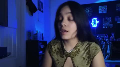 Snapshot of sweetieslikebutter chatting on 02/02/26, 04:33 Blu Sweets online show from 02/02/26, 04:33