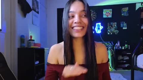 Snapshot of sweetieslikebutter chatting on 02/08/26, 02:26 Blu Sweets online show from 02/08/26, 02:26