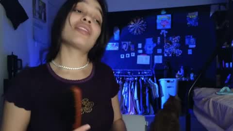 Snapshot of sweetieslikebutter chatting on 03/06/26, 06:43 Blu Sweets online show from 03/06/26, 06:43