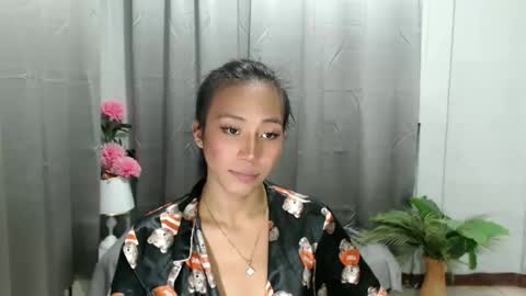 Snapshot of sweetiie_caren chatting on 03/11/25, 06:32 CAREN online show from 03/11/25, 06:32
