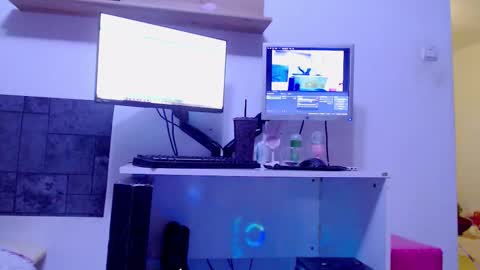 jessica online show from 10/30/25, 10:43