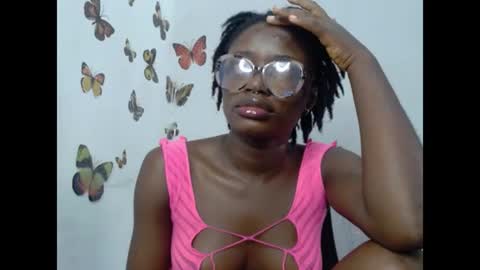 Snapshot of sweetjuicyclit chatting on 07/06/26, 12:46 zuri online show from 07/06/26, 12:46