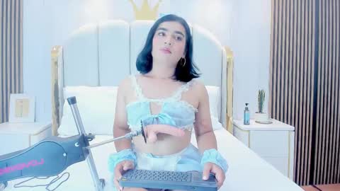 Snapshot of sweetkata_ chatting on 11/02/25, 11:45 kata online show from 11/02/25, 11:45