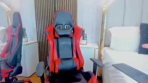 Snapshot of sweetkata_ chatting on 11/06/25, 10:10 kata online show from 11/06/25, 10:10