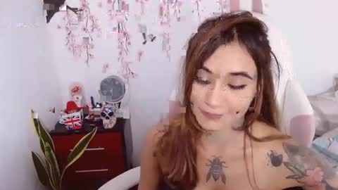 Snapshot of sweetkatik chatting on 10/27/25, 05:28 karen online show from 10/27/25, 05:28