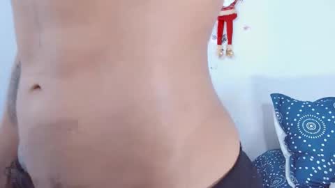 Snapshot of sweetkatik chatting on 11/23/25, 04:07 karen online show from 11/23/25, 04:07