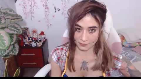 Snapshot of sweetkatik chatting on 04/10/26, 04:55 karen online show from 04/10/26, 04:55