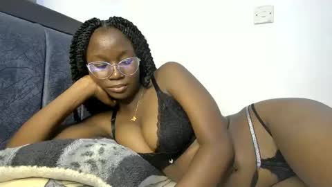 Snapshot of sweetkenyanbabe chatting on 12/03/24, 07:00 sweetkenyanbabe online show from 12/03/24, 07:00
