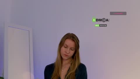 Snapshot of sweetkira1 chatting on 04/27/26, 03:21 SweetKira1 online show from 04/27/26, 03:21