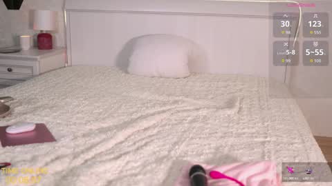 Snapshot of sweetkira555 chatting on 09/29/25, 02:11 Kira online show from 09/29/25, 02:11