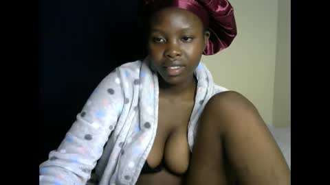 Snapshot of sweetkirrie chatting on 05/17/26, 10:06 sweetkirrie online show from 05/17/26, 10:06