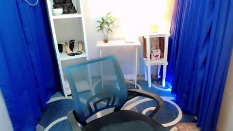 dessiree online show from 01/12/26, 02:06