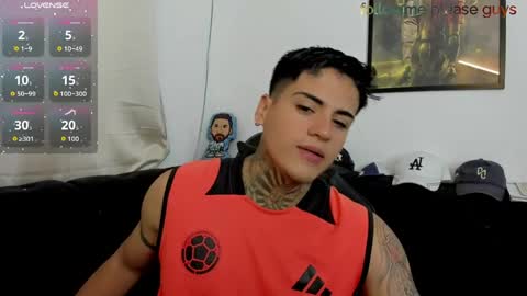 Snapshot of sweetlatinoboy chatting on 04/01/26, 11:33 SWEETLATINBOY online show from 04/01/26, 11:33