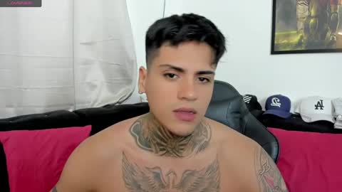 Snapshot of sweetlatinoboy chatting on 04/15/26, 09:37 SWEETLATINBOY online show from 04/15/26, 09:37