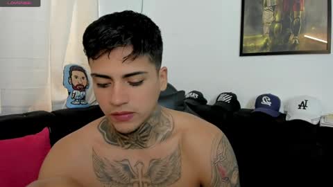 Snapshot of sweetlatinoboy chatting on 04/19/26, 12:59 SWEETLATINBOY online show from 04/19/26, 12:59